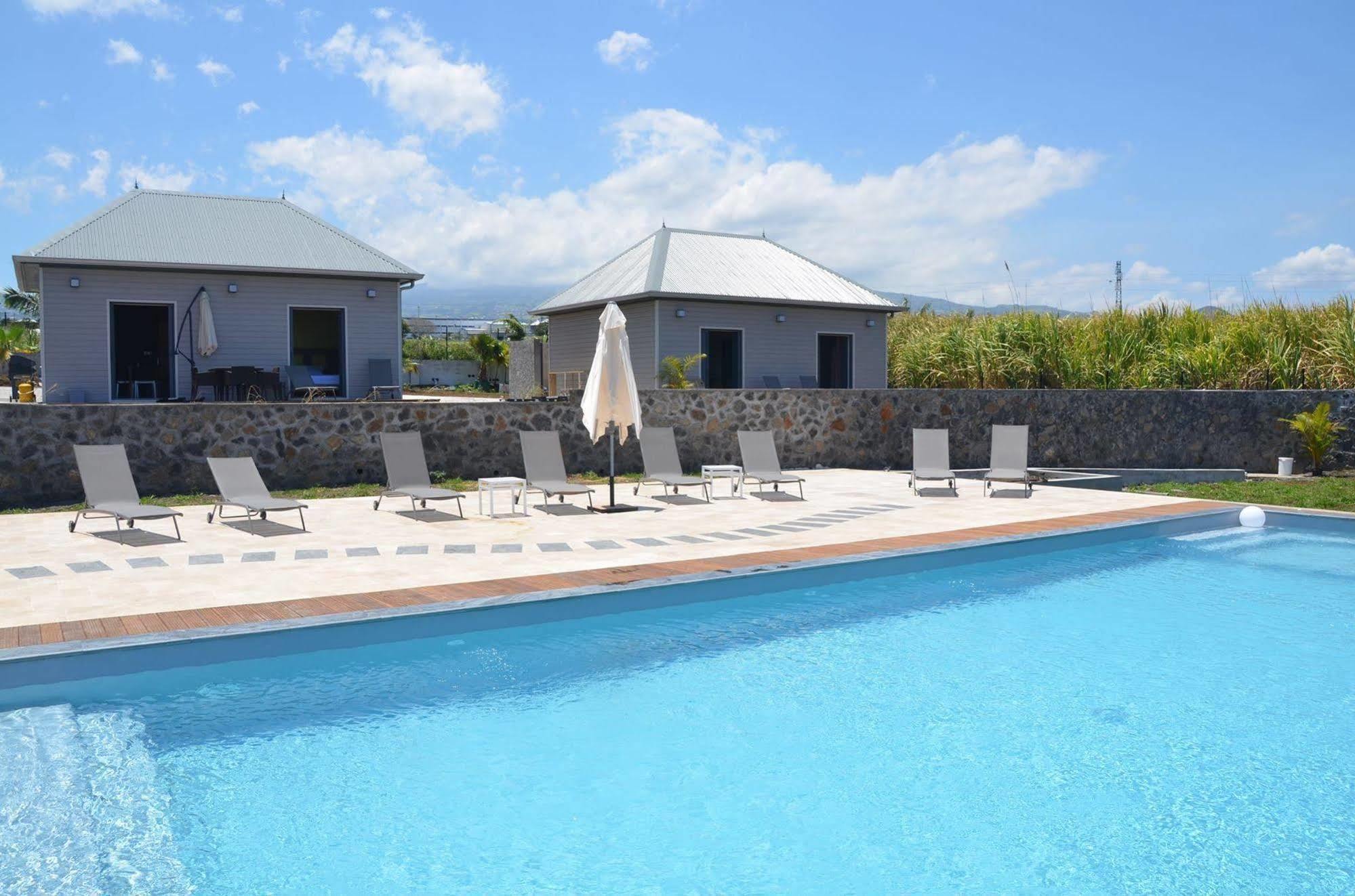 Couleurs K'Fe Villa Saint Pierre Exterior photo